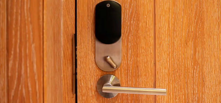 Automatic Locking Door Knob Valley Center