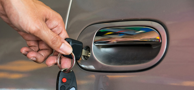 Car door lock repair in Valley Center